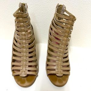 Betsy Johnson gladiator style wedge heel sandal, size 9.